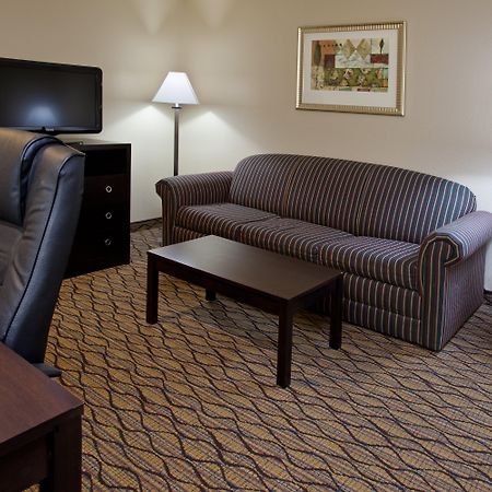 Holiday Inn Express & Suites Columbus East - Reynoldsburg By Ihg Room photo